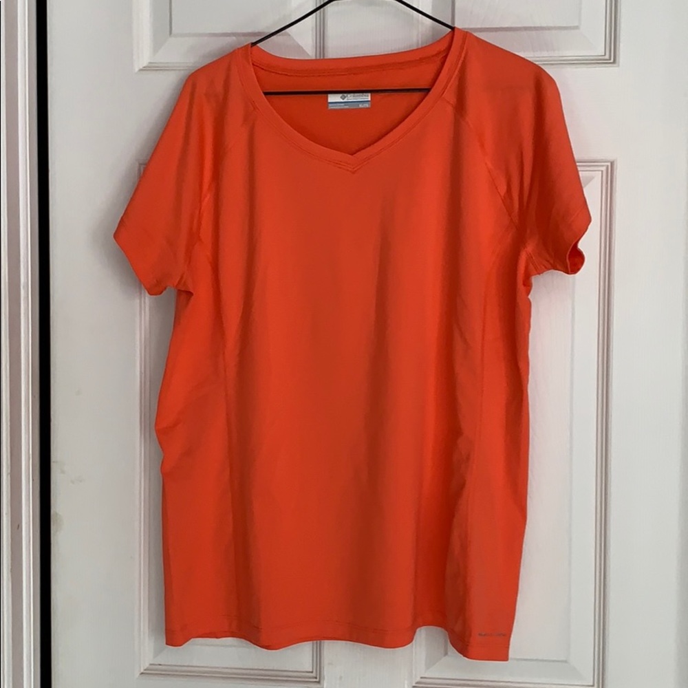 Columbia short sleeve T-shirt